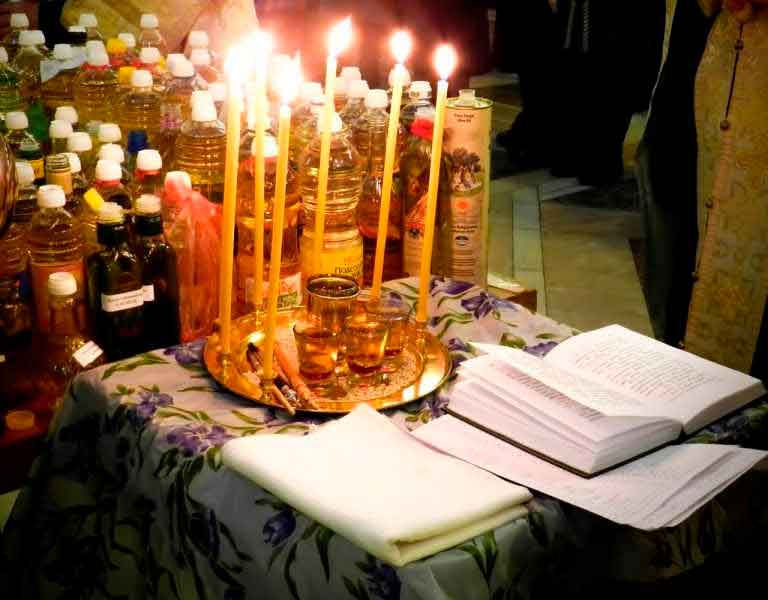 Свето тайнство Маслосвет (Елеосвещение)